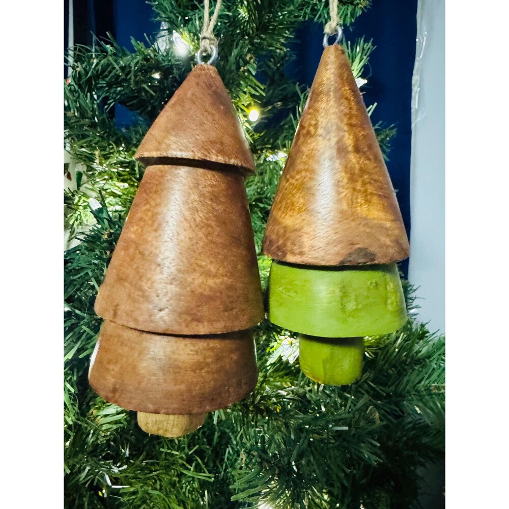 Wooden solid tree ornament in different colors